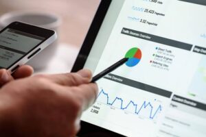 Cómo comercializar eficazmente su negocio de serigrafía en línea