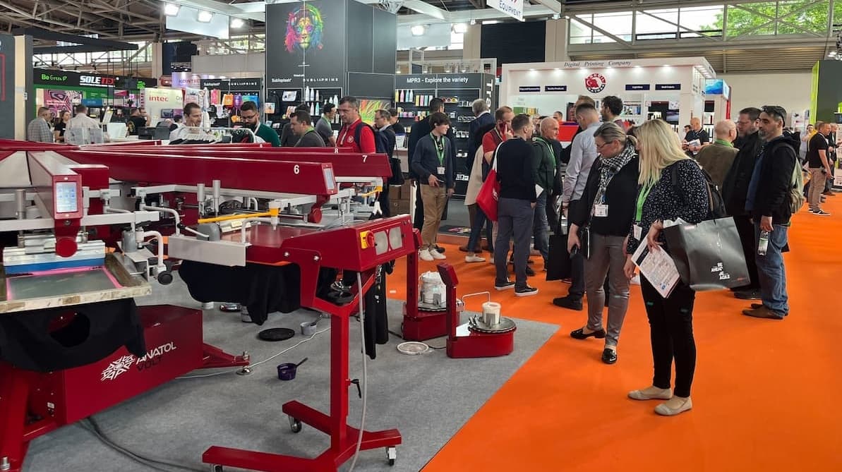 How to Know When Your Screen Printing Shop Should Go Automatic