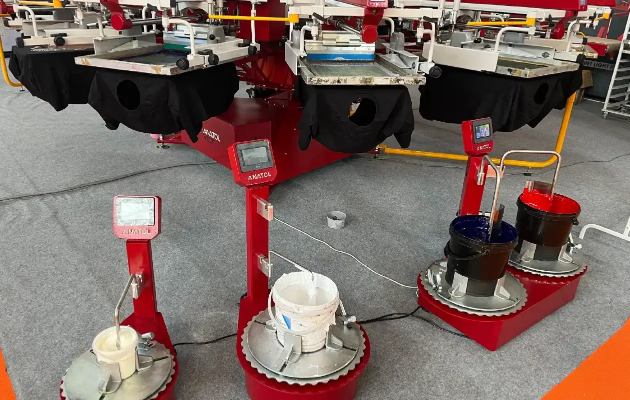 Applying low-cure screen printing inks with proper squeegee pressure.